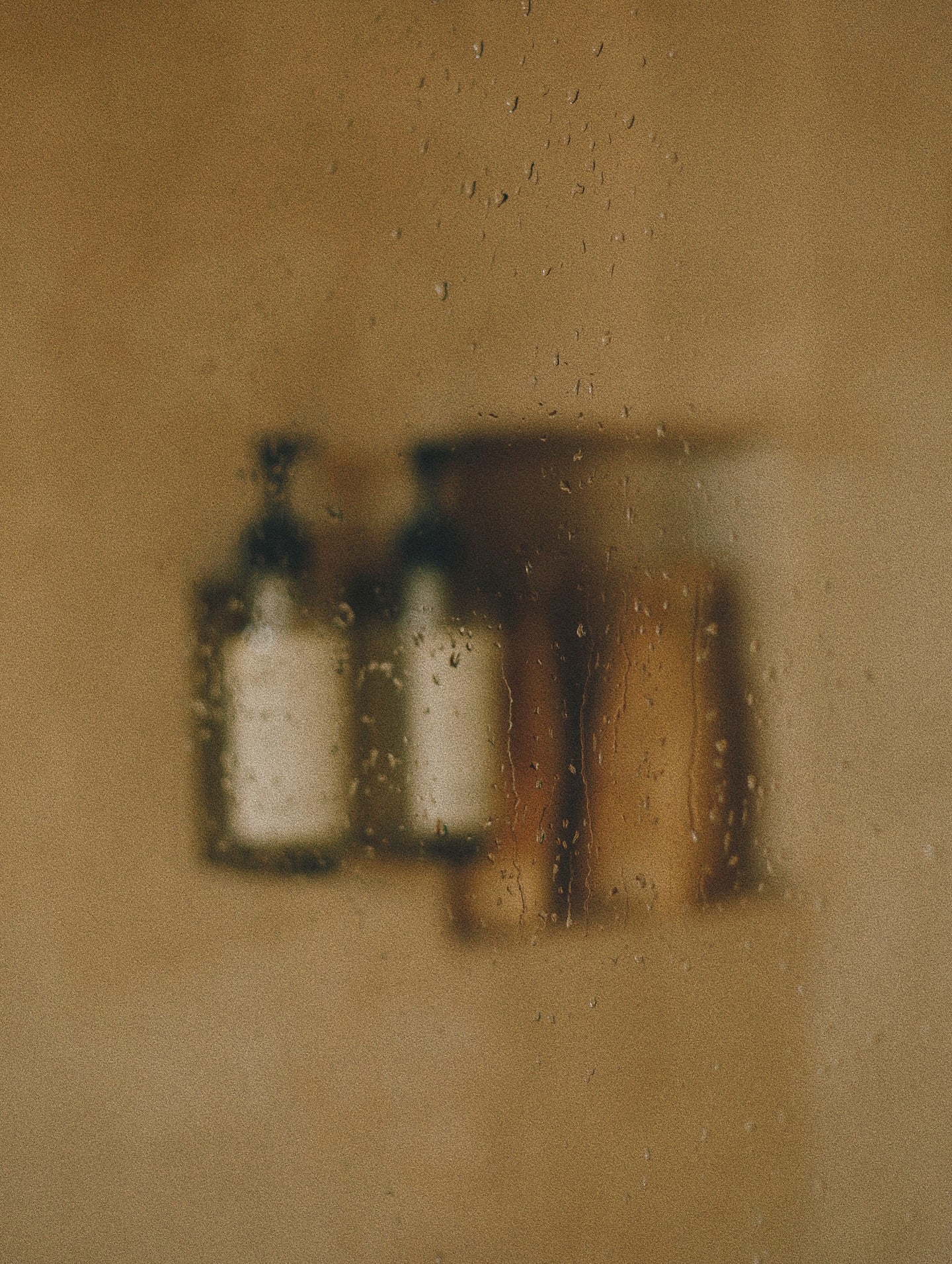 Productos Laguna Cyprien en regadera en hotel